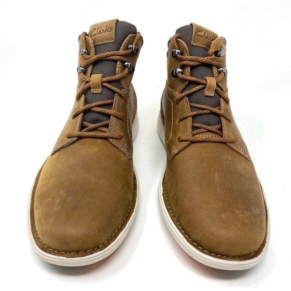 Clarks Larvik Mid Leather Lace Up Boot Dark Tan Oily - Picture 3 of 9